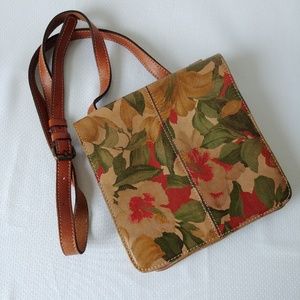 Patricia Nash100% Italian Leather cross body purse